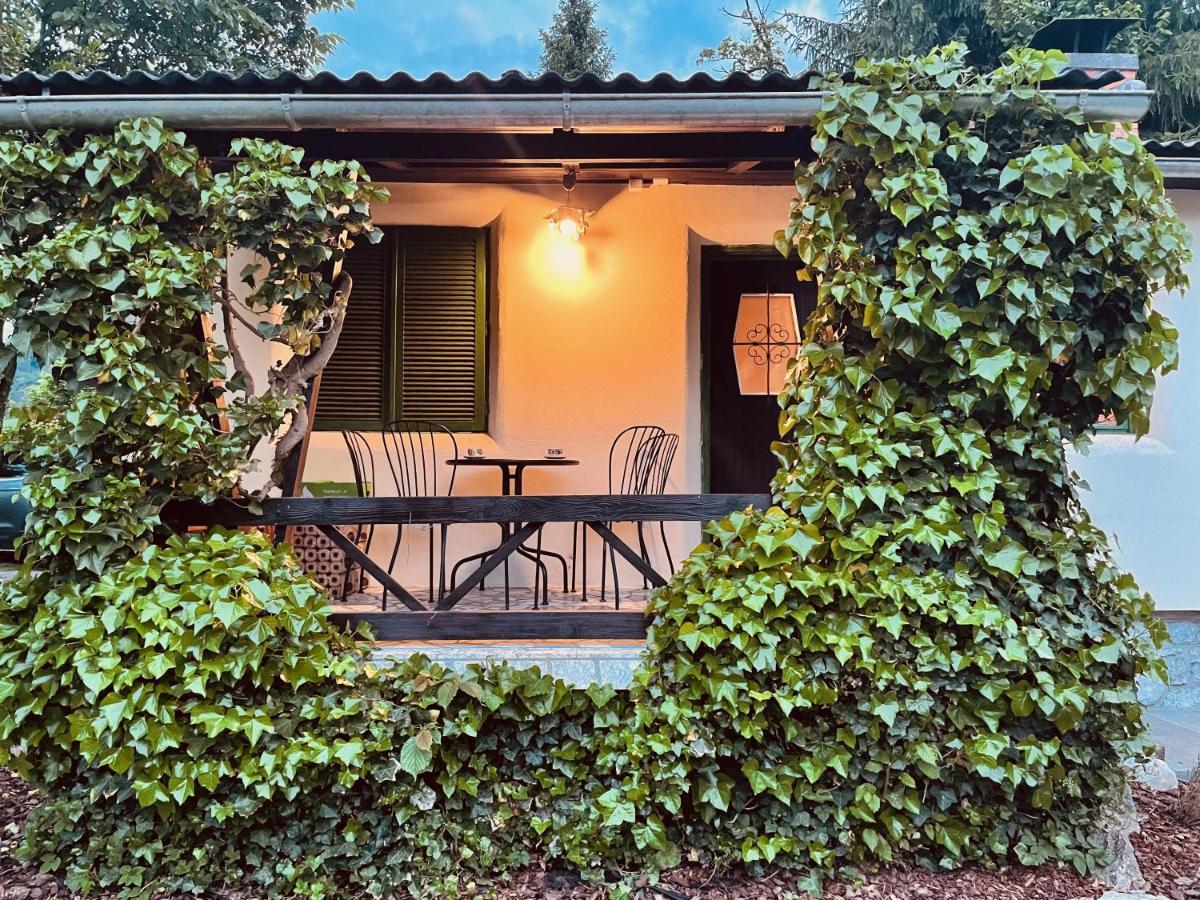 Mika'S Garden Villa Блед Екстериор снимка