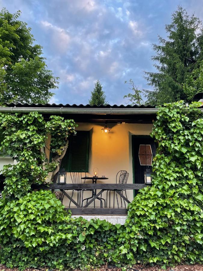 Mika'S Garden Villa Блед Екстериор снимка